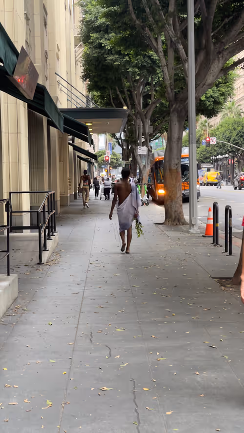 Item #3000000000000000001 Media