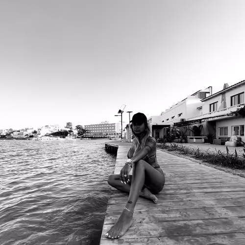 FHIGHIBZ B&W AVAX Photography