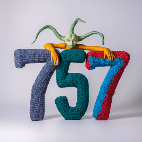 Item #811 Media