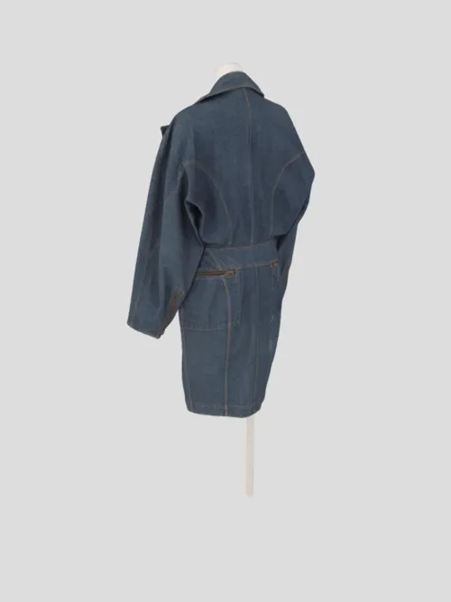Item #207 Media