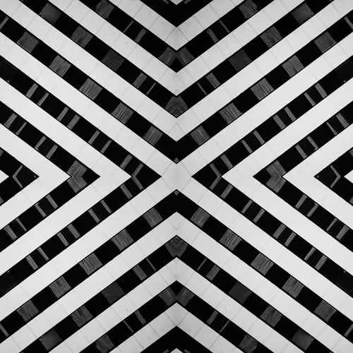 425