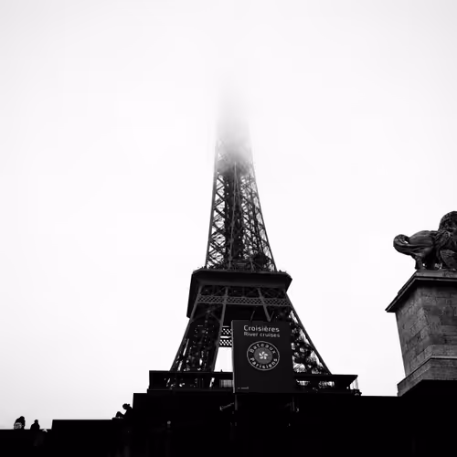 Foggy Day In Paris