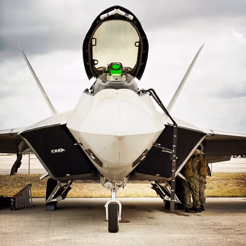 Up close with the U.S. Air Force F-22 Demo Team #27