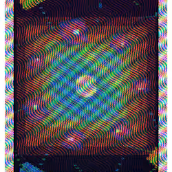 595