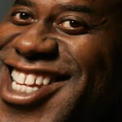 980