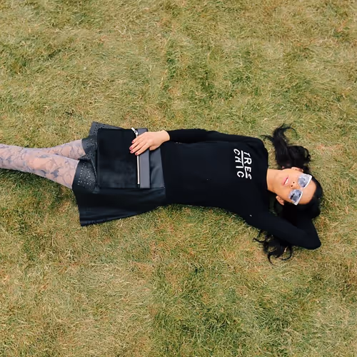 touching grass is tres chic