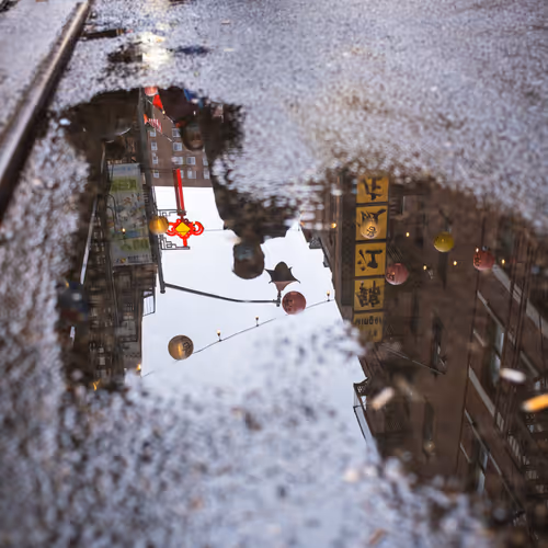 New York: Reflections of Canal Street