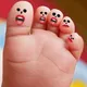 Toes