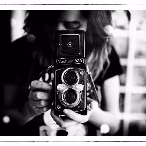 100 Black & White Moments