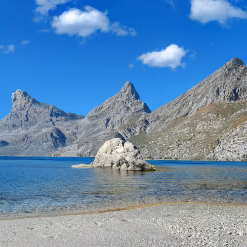 Artificial Landscapes generated with AI