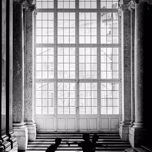 Black And White - 8shhPkkN1z