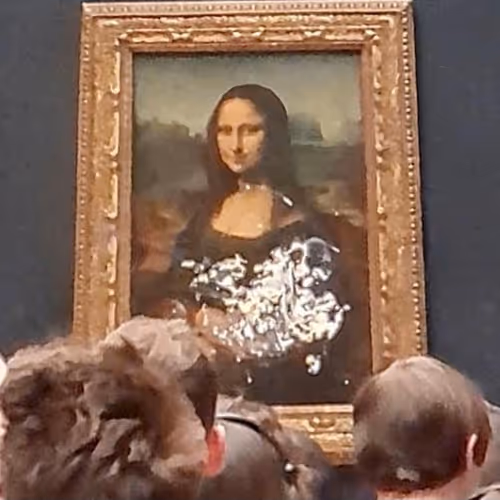 Cake on Mona Lisa 1/1