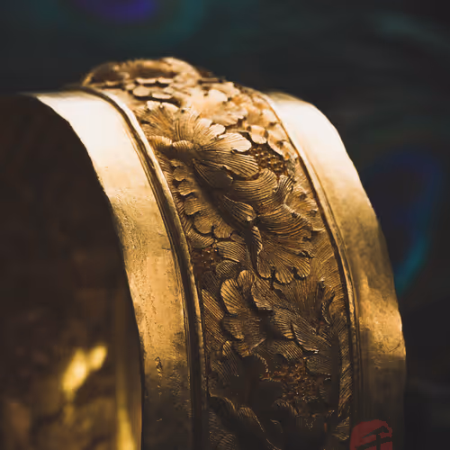 Chinese collectible level ancient gold engraving art