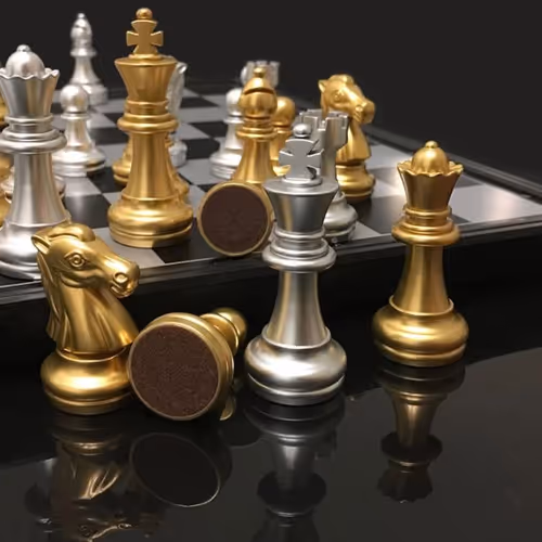 GOLDEN CHESS