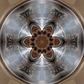 Kaleidoscopic resonator