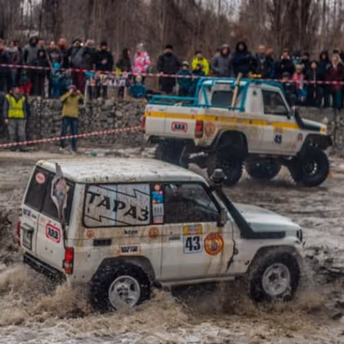 MUD RACING