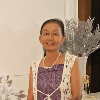 My mom take a photo