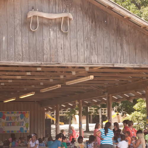 Picnic shelter