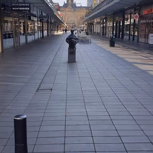 Rotterdam Lijnbaan Lockdown - old