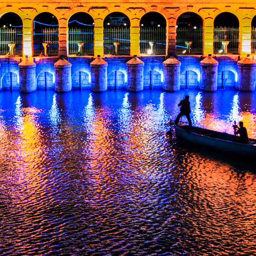 ROWING IN COLORS - old