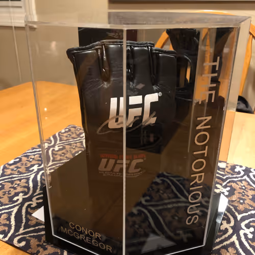Signed Conor Mcgregor Glove