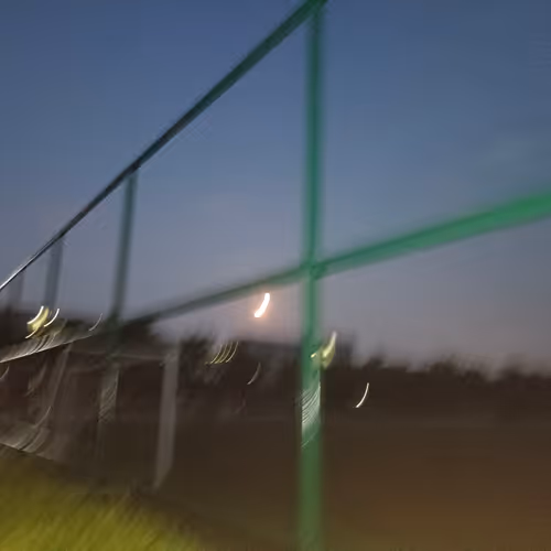 sky - iskC0ICieV
