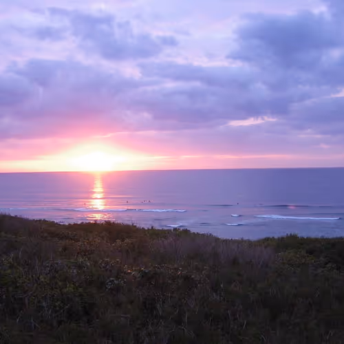 Japan / Itoman City, Okinawa / Suicide / Surf Point