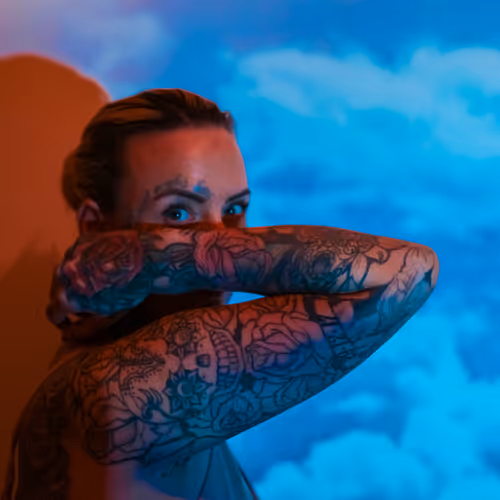 The Girl Who Takes Photos - old V2