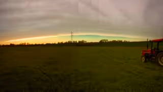 TRACTEUR CHAMPS CIEL