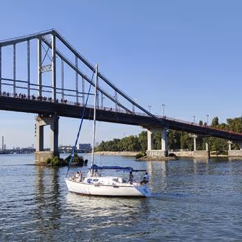 The mood of my favorite city. Downtown. Buildings. Roads. Crossroads. City. Parks.