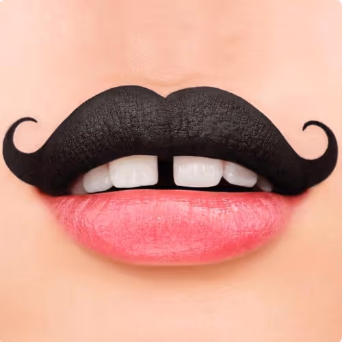 wiskers lips