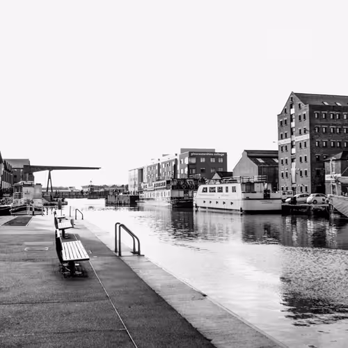 Monochromecaptures