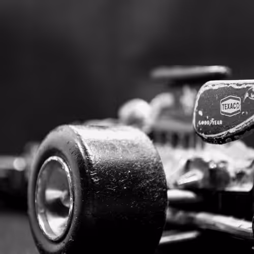 Monochromecaptures