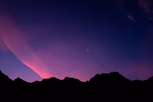 Item #18777940910832526226303977857919740677388512557610933360440146417966569750583 Media