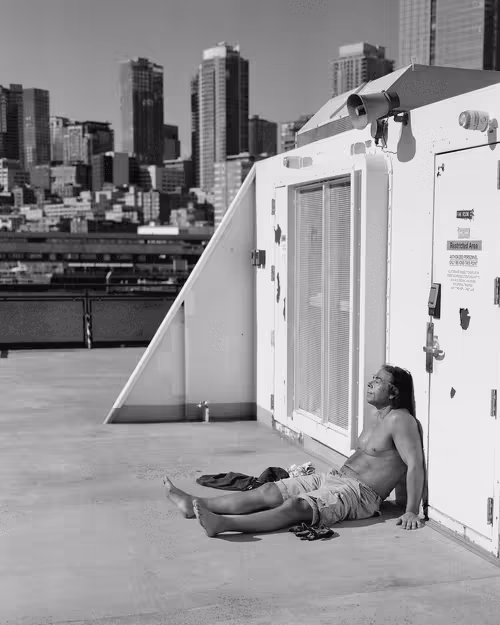 Item #2041694201525630780780247644590609268981 Media