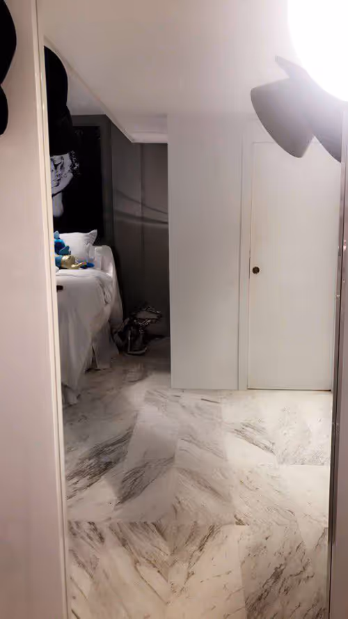 Item #68133196527112232794835997367314869505960984666033462681082934679485450444142 Media