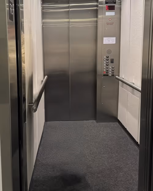 Item #68133196527112232794835997367314869505960984666033462681082934679485450444127 Media