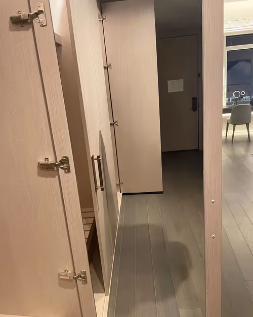 Item #68133196527112232794835997367314869505960984666033462681082934679485450444112 Media