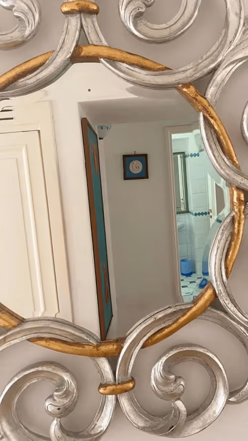 Item #68133196527112232794835997367314869505960984666033462681082934679485450444143 Media