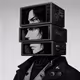 607