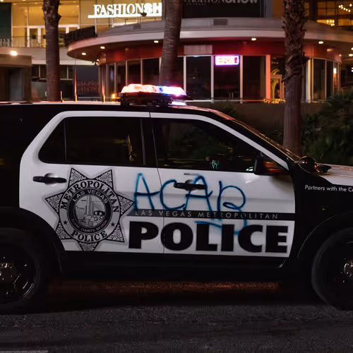 Moments - 5huIHGGTKV