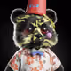 712
