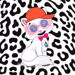 700