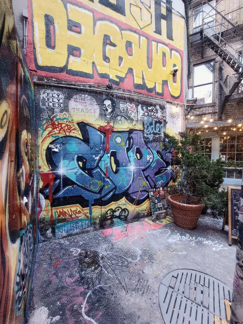 Item #16915060934297267283706657309574260407262029343121105384846009625539027927121 Media