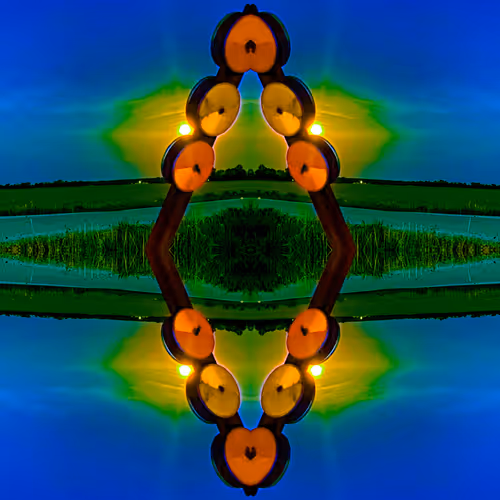 RΞFLΞCTIVΞ