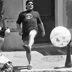 107 - Diego Maradona, 1998