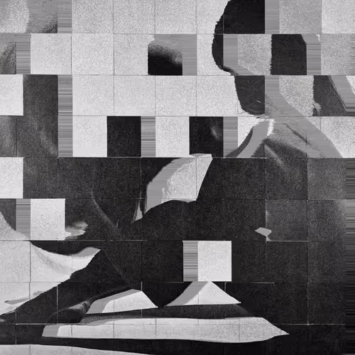 Glitchy Women