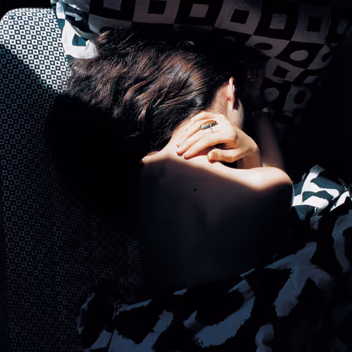 Closer - Amber ring, 2000