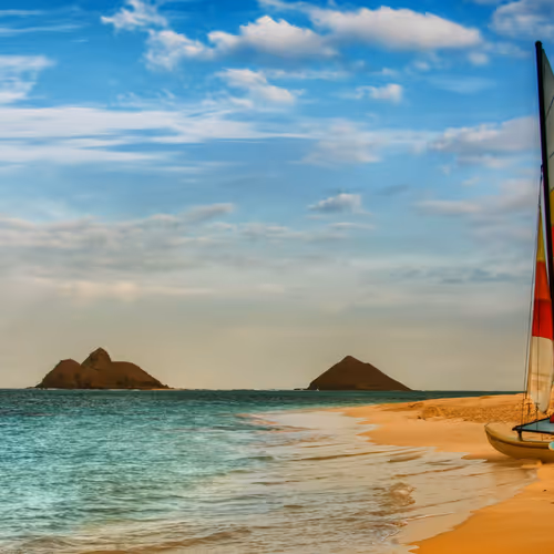 Boat on Oahu Beach #0373