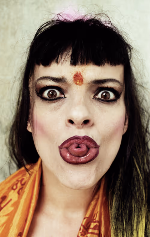 Item #56431751608181922231259635946092067407977788553703326303680802239282478579713 Media